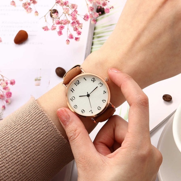 *BERONIA* Simple Brown Quartz Fashion Watch - Picture 2 of 5